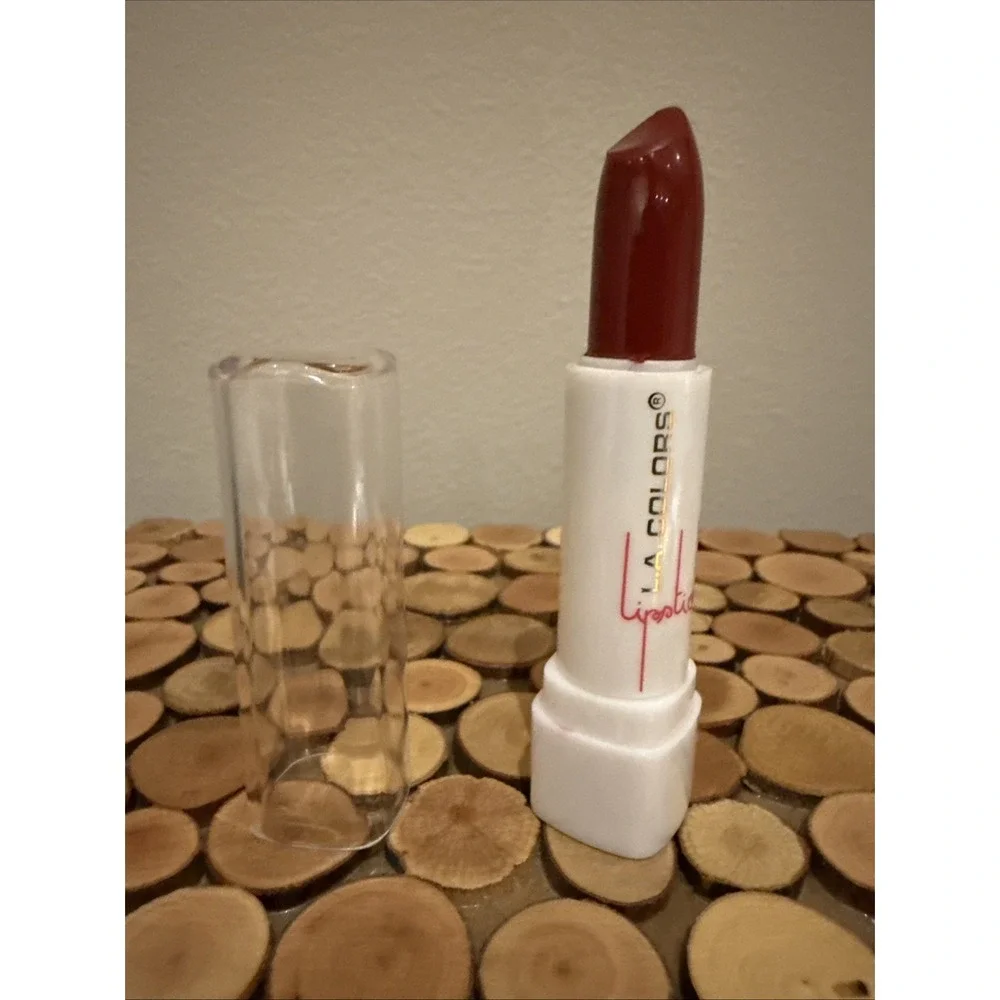 L.A. Colors‎ BLC3 Luscious Wine Lipstick NWOB Tiny Tip Damage